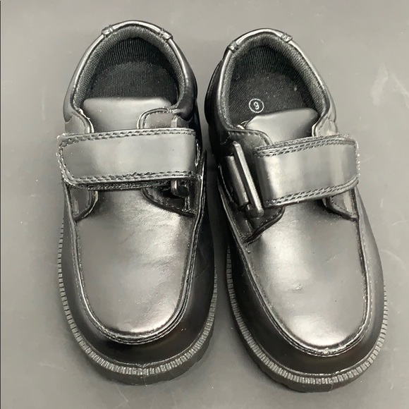 Kids dress shoes size 6 - Picture 1 of 3